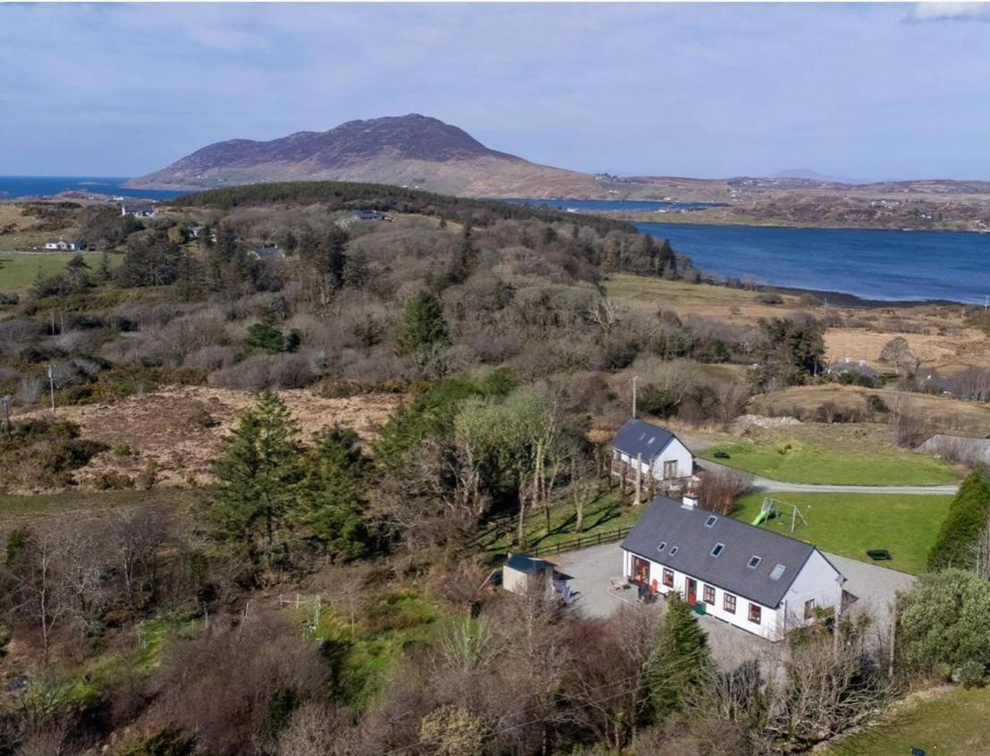 Red Deer Cosy Apartment In Letterfrack Connemara Екстериор снимка